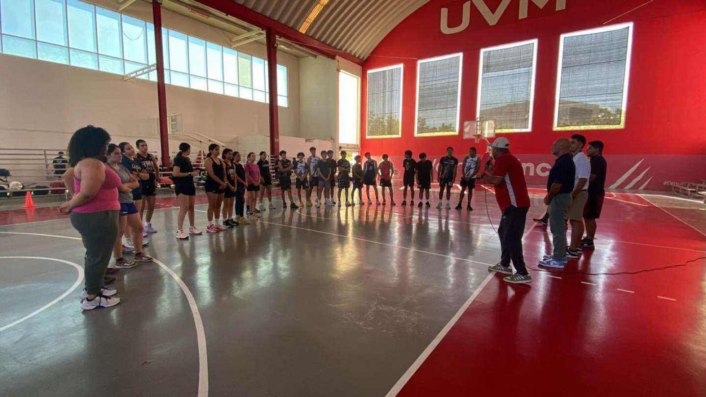 LLEVAN A CABO PRIMER CAMPAMENTO TÉCNICO DE BASQUETBOL PARA ENTRENADORES COEDEMS 